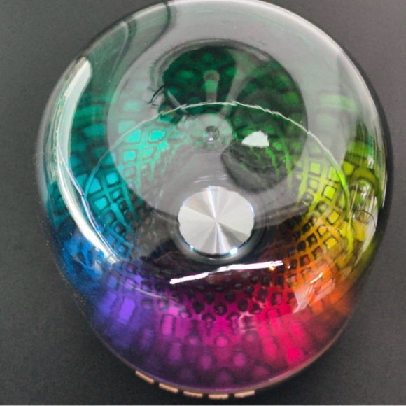 Glass5 Wireless Speaker with Gold Accents - Picture 2 of 7